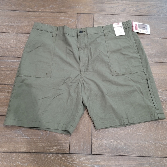 NWT Wrangler Big Men's Outdoor Seneca Short, Dusty Olive, Size 46 - Picture 1 of 10